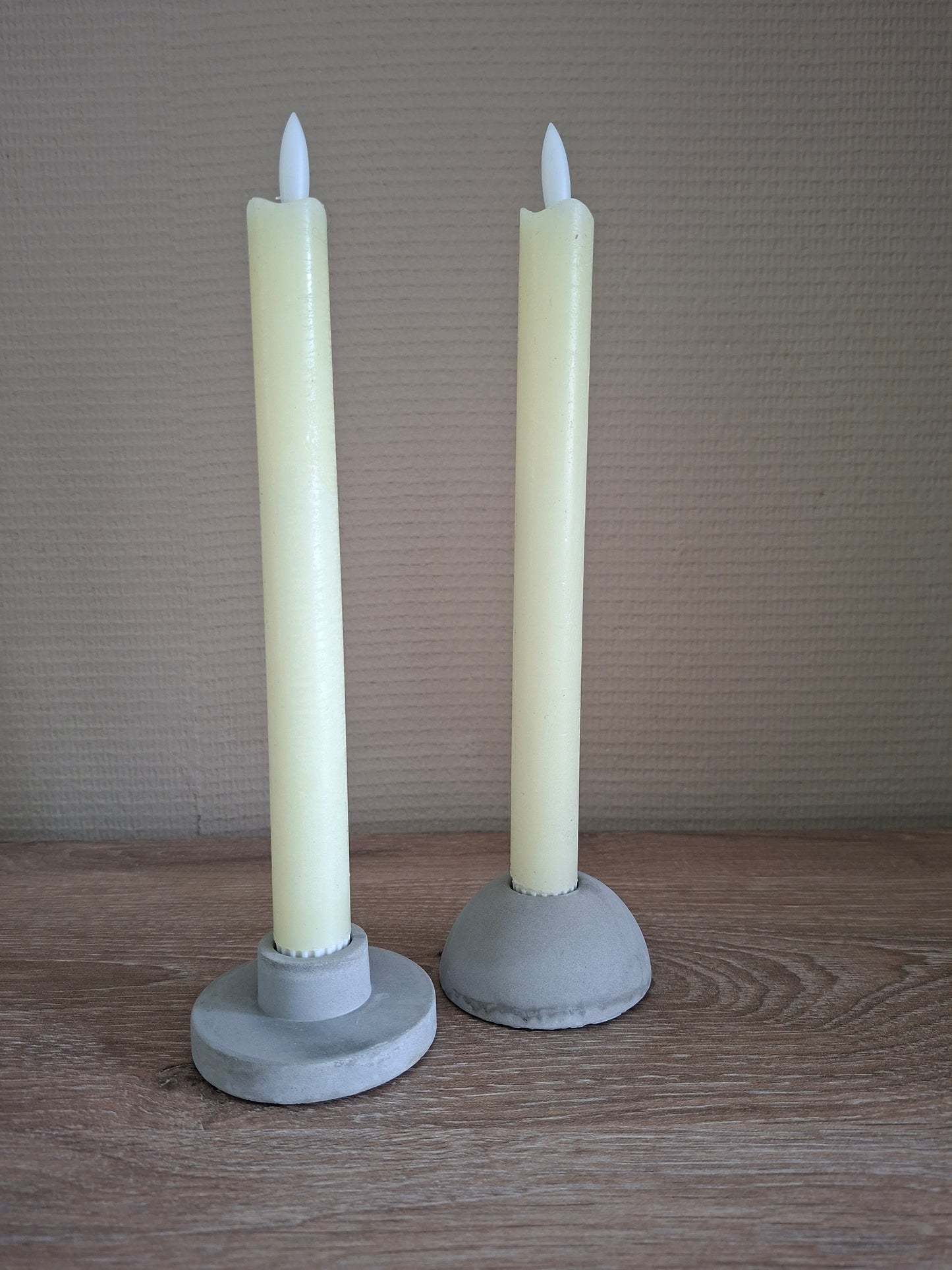Betonlook Kandelaar Grijs – Bulb & Platte Kandelaar | Voor Dinerkaarsen