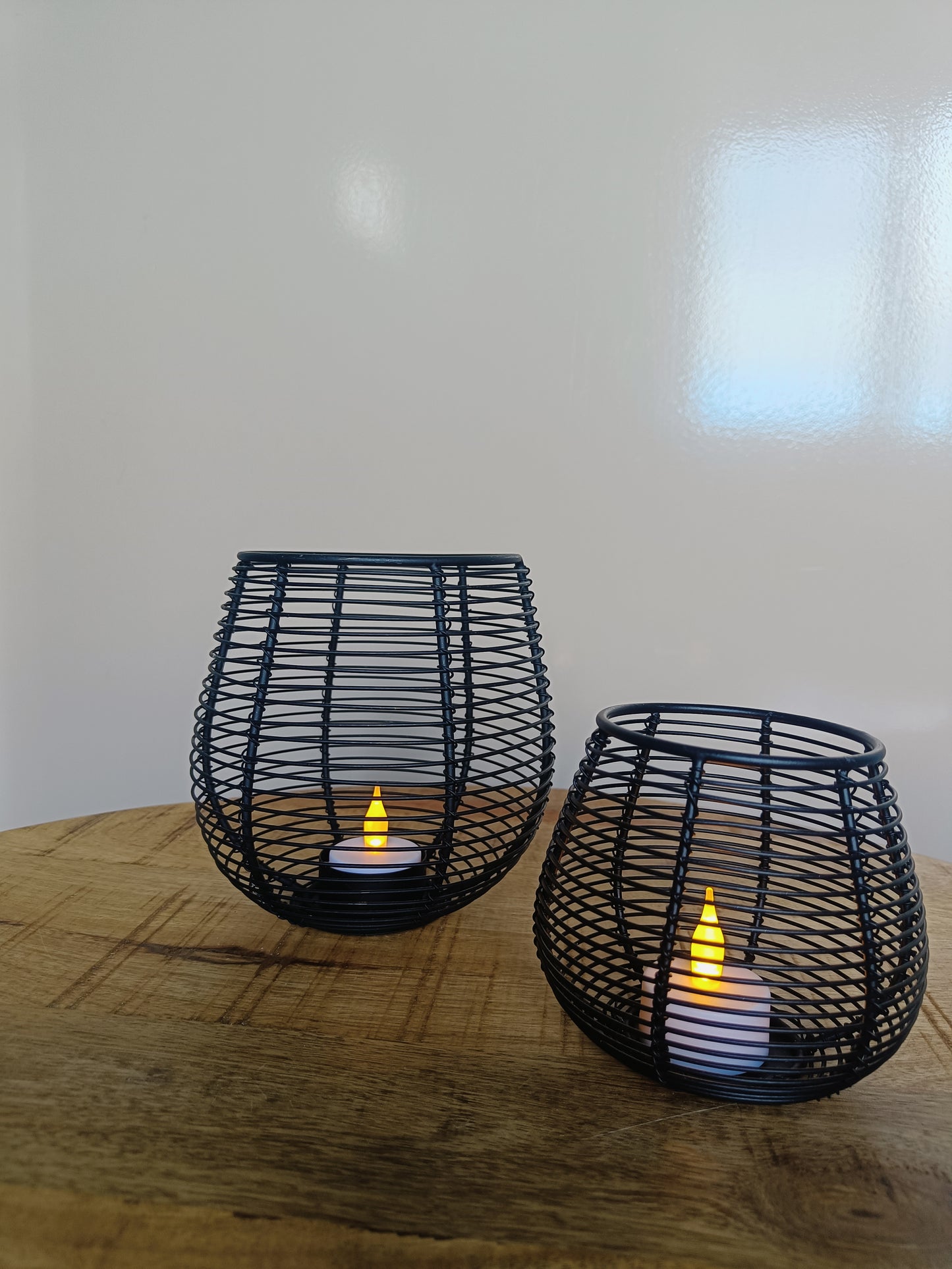 Setje zwarte metalen lantaarns – 2 stuks