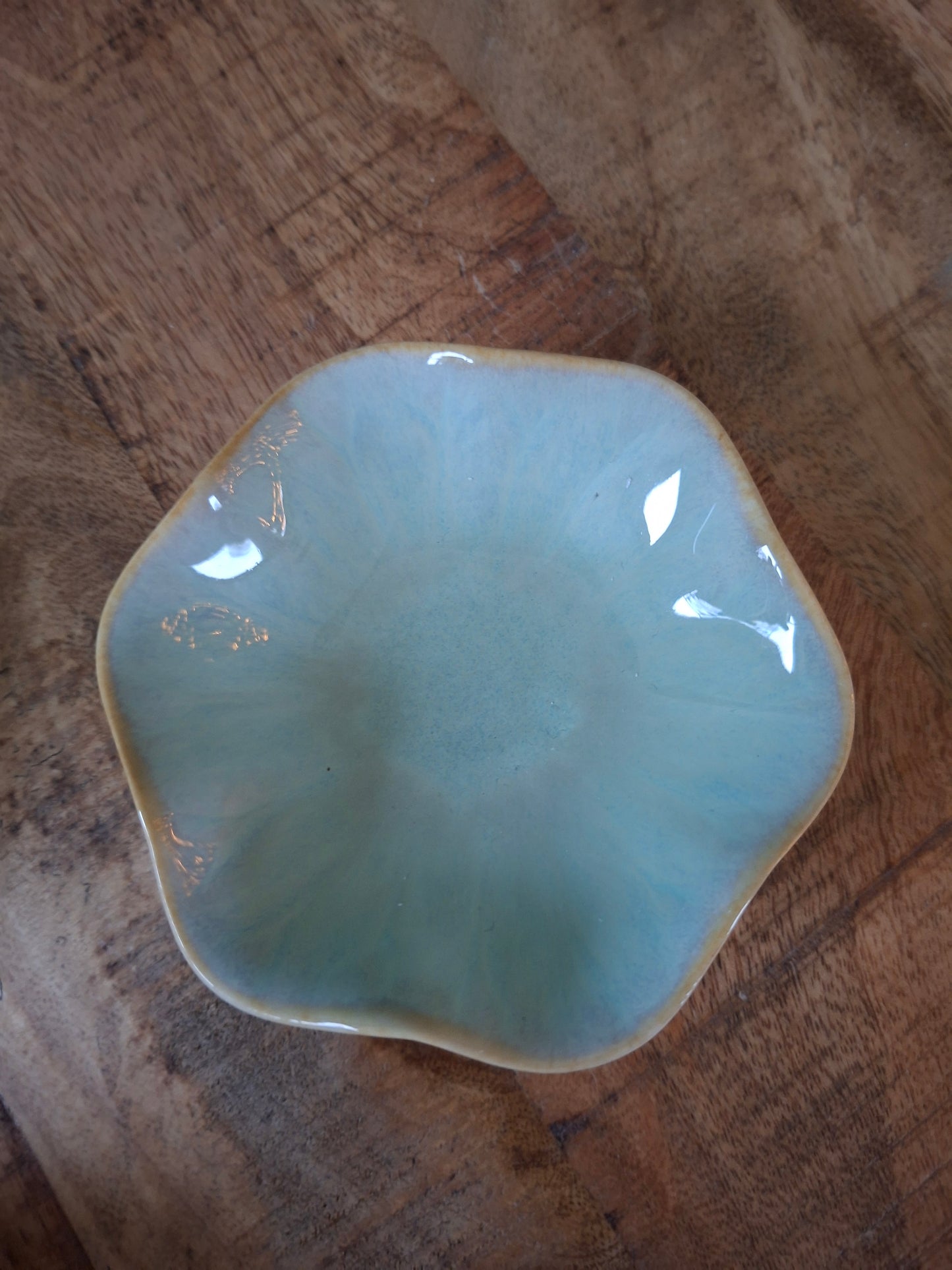 Bloemvormige schaaltjes – sfeervol, kleurrijk en veelzijdig woonaccessoire