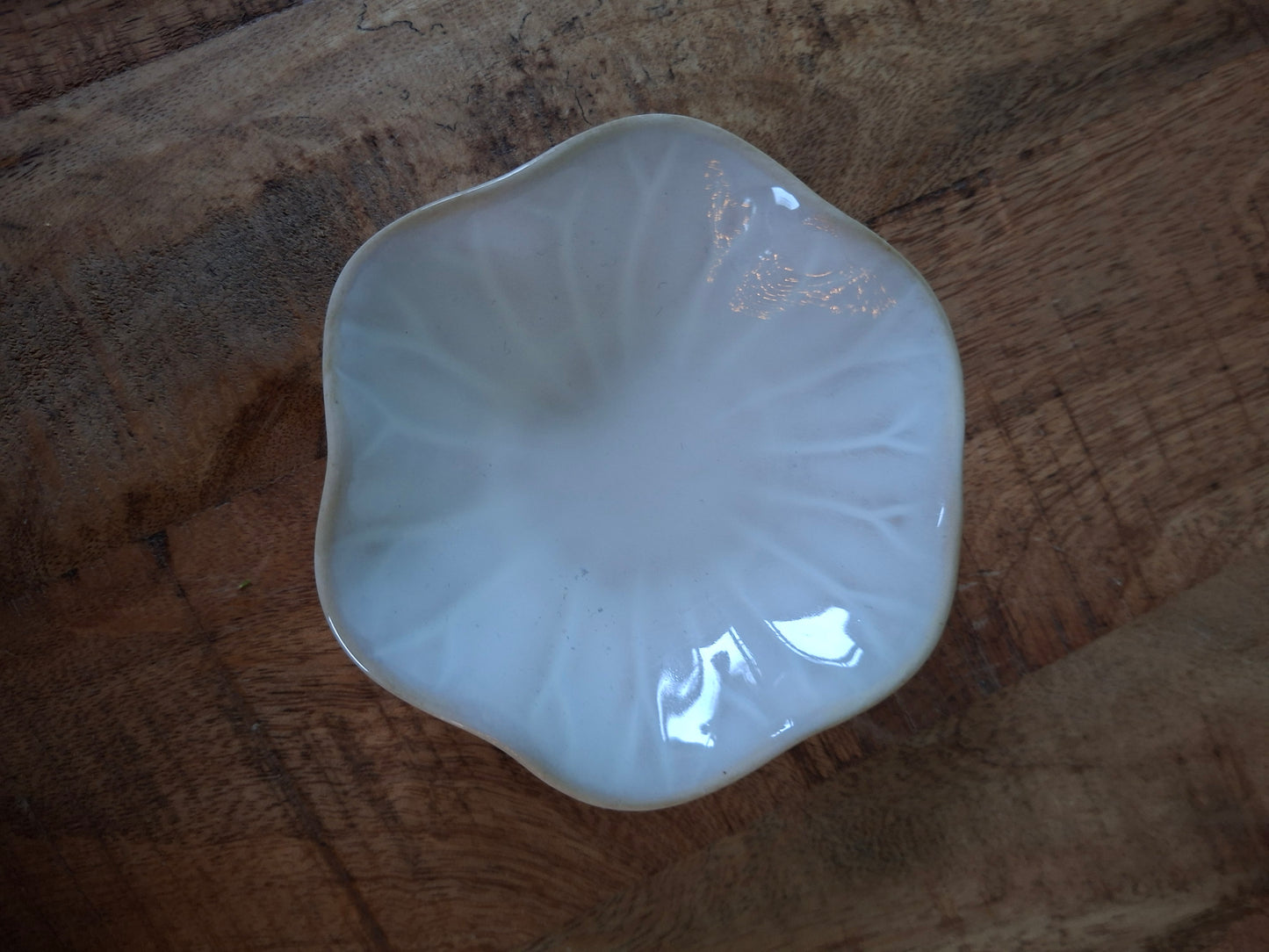 Bloemvormige schaaltjes – sfeervol, kleurrijk en veelzijdig woonaccessoire