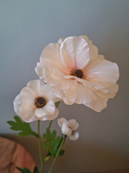 Ranunculus Butterfly kunstbloem L58 cm – elegant en stijlvol woonaccent