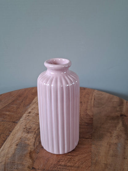 Roze Keramieken Vaas met Reliëf en Electroplated Afwerking – Ø7 x H15,5 cm