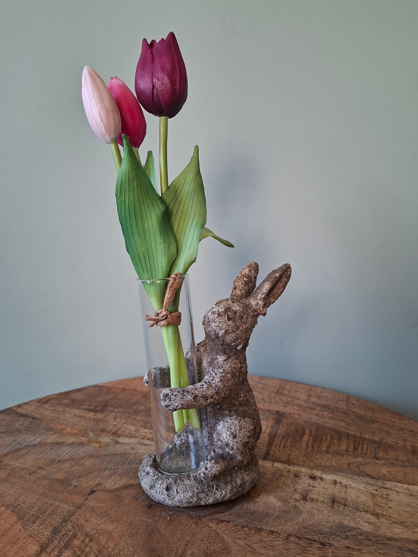 Leuk haasje met vaasje – Decoratieve lente- en paasdecoratie