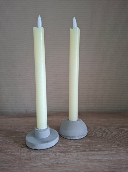 Betonlook Kandelaar Grijs – Bulb & Platte Kandelaar | Voor Dinerkaarsen