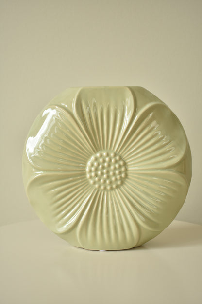 Vaas petal – Pistache, L22,5 x B6,5 x H21 cm