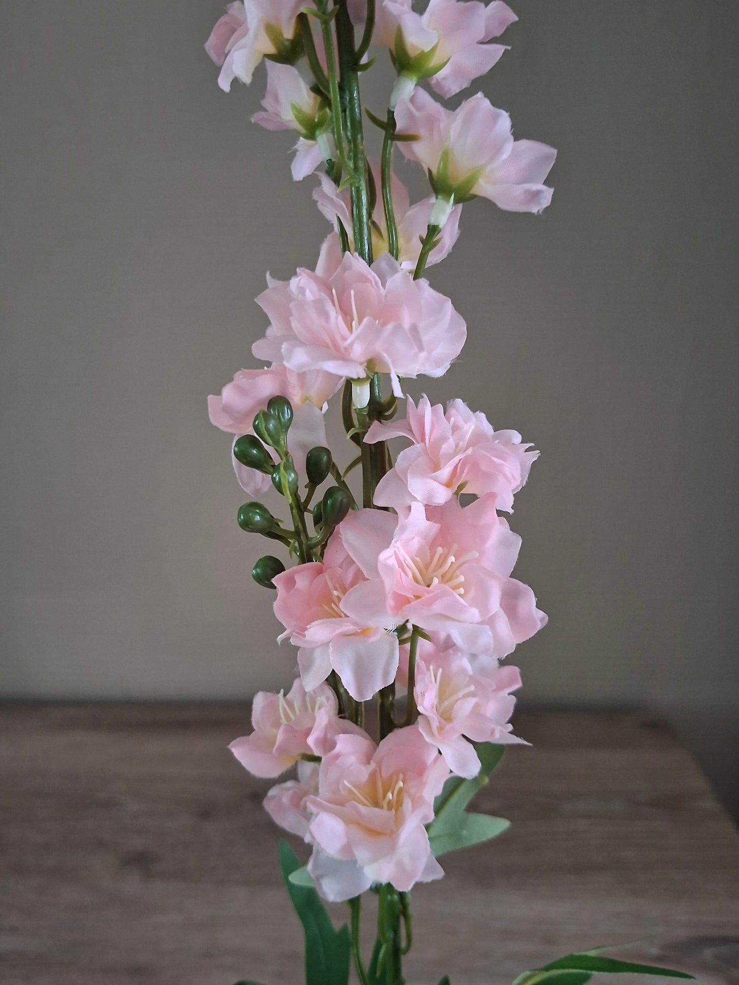 Delphinium Kunstbloem – Crème, Roze & Fuchsia | Decoratieve Bloementak | H78 cm