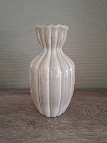 Vaas keramiek offwhite – L13,5 x B13,5 x H25 cm