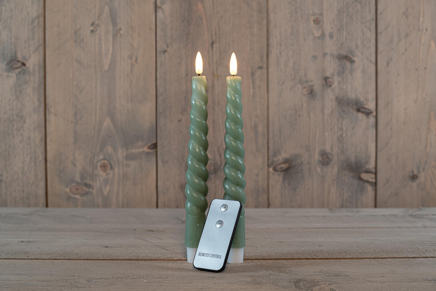 LED Swirl Dinerkaarsen Set – Ivoor & Groen | 23 cm | Met Afstandsbediening