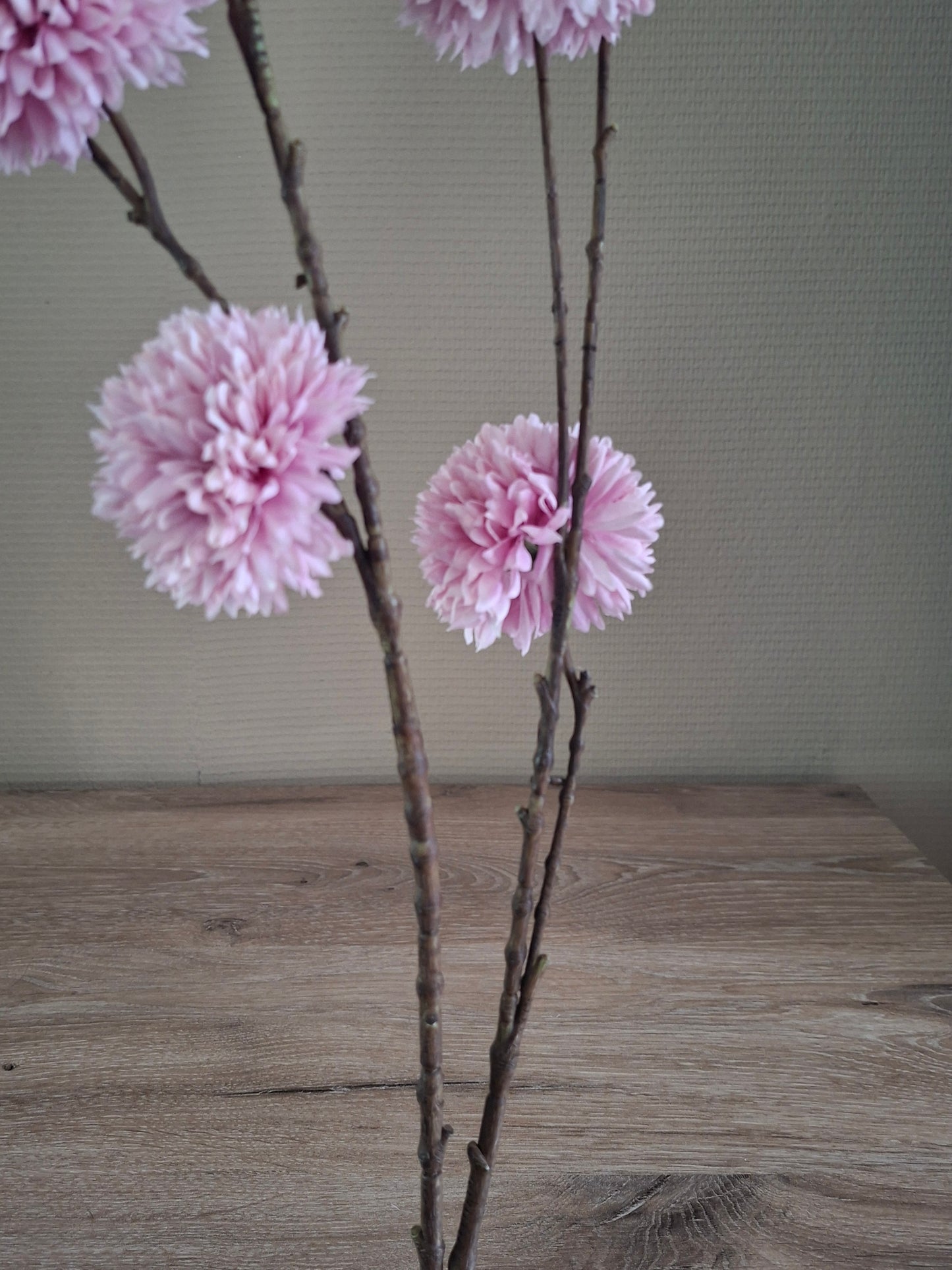 Pompom Spray – Burgundy, Wit & Light Purple | Decoratieve Kunsttak | 98 cm