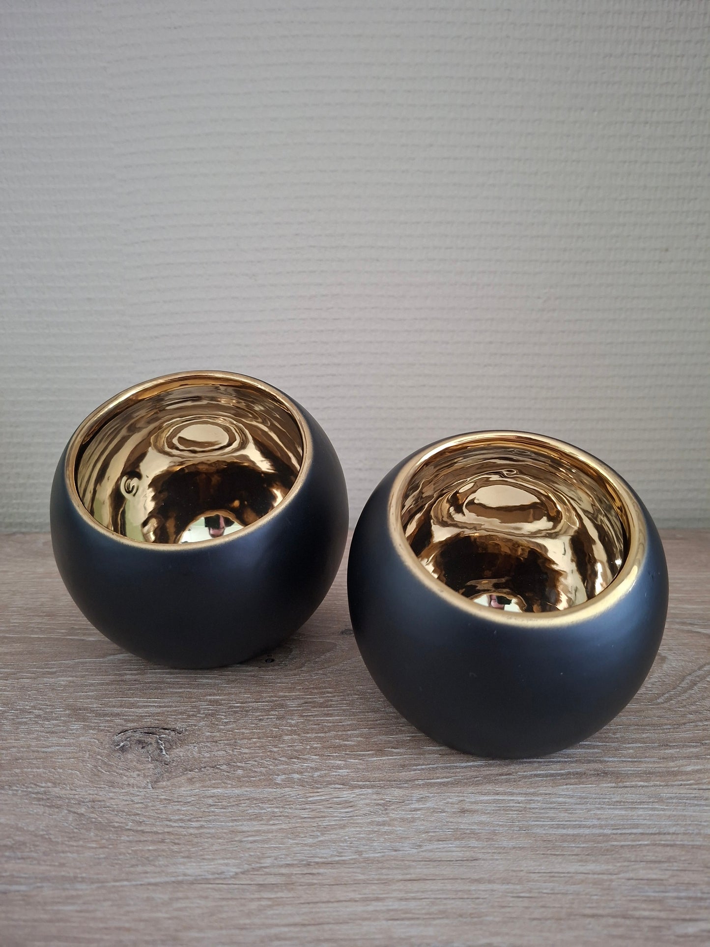 Theelichthouder Pia – Goud/Zwart | Sfeervolle Luxe Decoratie | S & M formaat