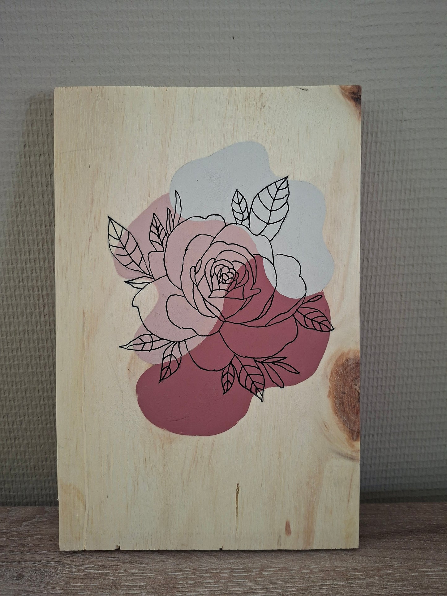 Handgemaakt Houten Kunstwerk – Lijntekening Rozen | Minimalistisch Design | 30 x 20 cm