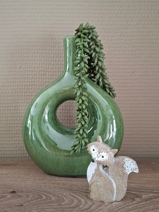 Vosje Grijs – Kijkend naar Rechts | Staart Omhoog | L4 x B3,5 x H8 cm